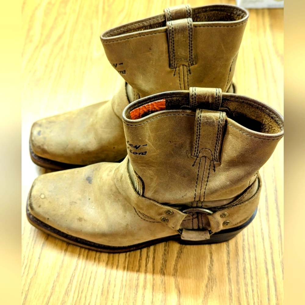 Women's HARLEY-DAVIDSON Boots! Size 7, Brown, These Are Still very nice!!